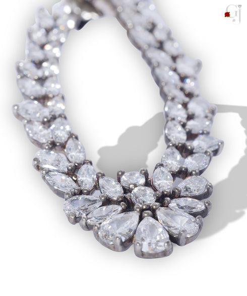 SILVER LUXURY CURVED EARRINGS